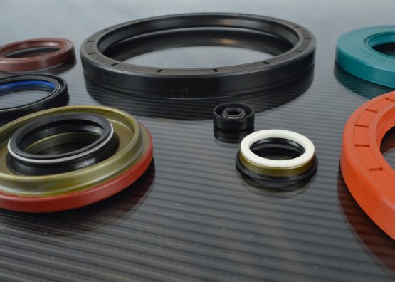 Small and Large Industrial Seals and Oil Seals